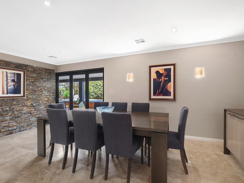 16 Winter Place, Jerrabomberra NSW 2619