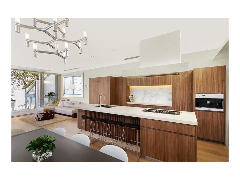 8 William Street, Balmain East NSW 2041