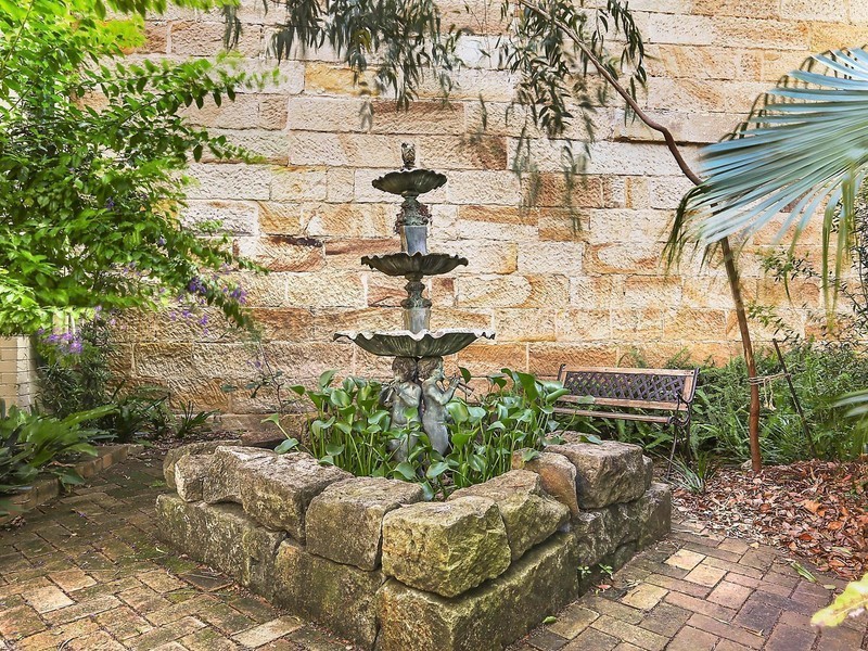 2/86 Darling Street, Balmain East NSW 2041