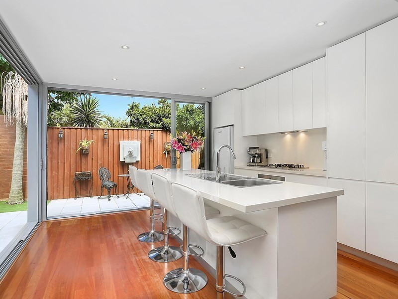 18 The Avenue, Balmain East NSW 2041