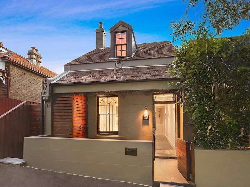 18 The Avenue, Balmain East NSW 2041