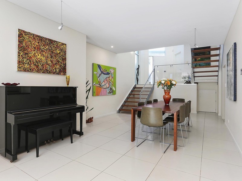 18 Hart Street, Balmain East NSW 2041