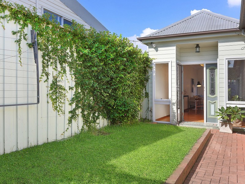 16 Callan Street, Rozelle NSW 2039