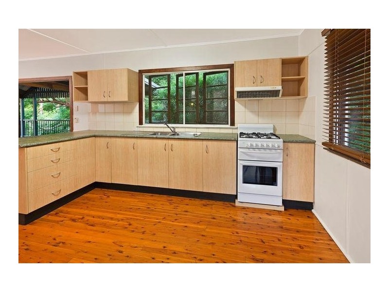 114 Simpsons Road, Bardon QLD 4065