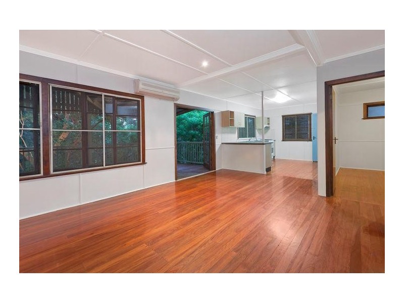 114 Simpsons Road, Bardon QLD 4065