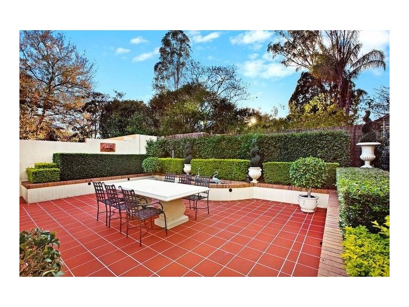 9 Darvall Street, Taringa QLD 4068
