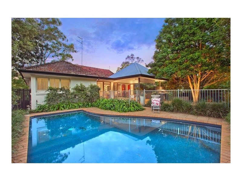 211 Taringa Parade, Taringa QLD 4068