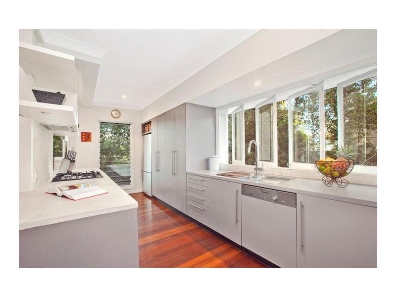 211 Taringa Parade, Taringa QLD 4068