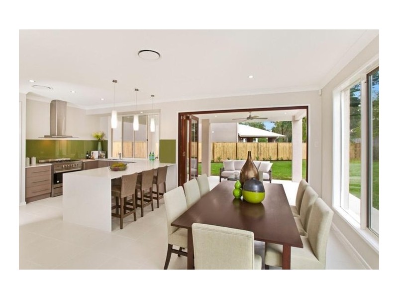 16 Lorikeet Close, Fig Tree Pocket QLD 4069