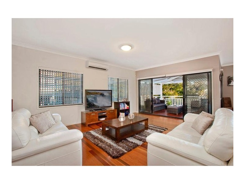52 Gladstone Street, Indooroopilly QLD 4068