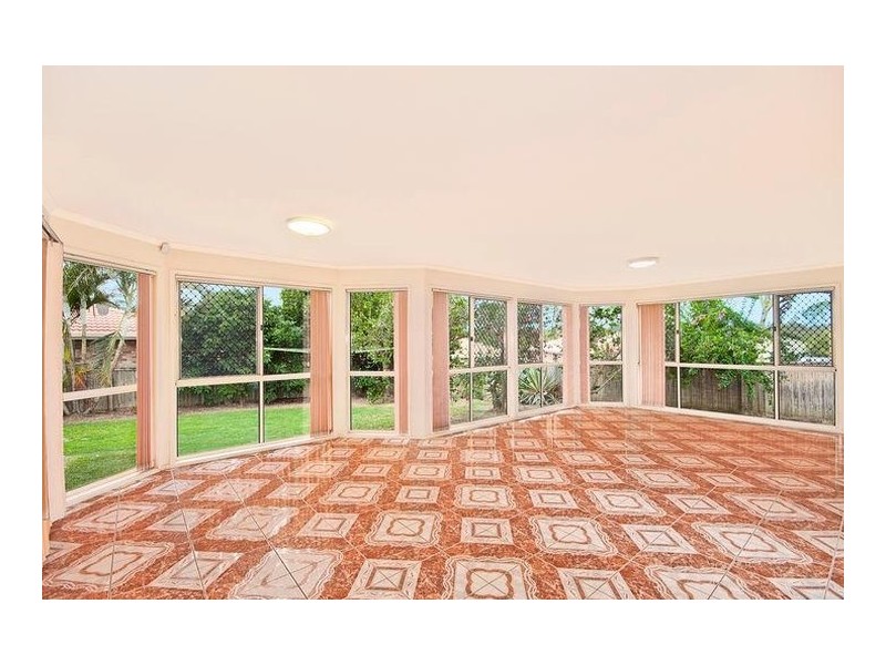 3 Bowerbird Close, Doolandella QLD 4077