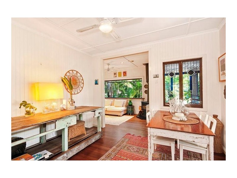 31 Ellen Street, Oxley QLD 4075