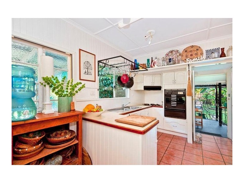 31 Ellen Street, Oxley QLD 4075