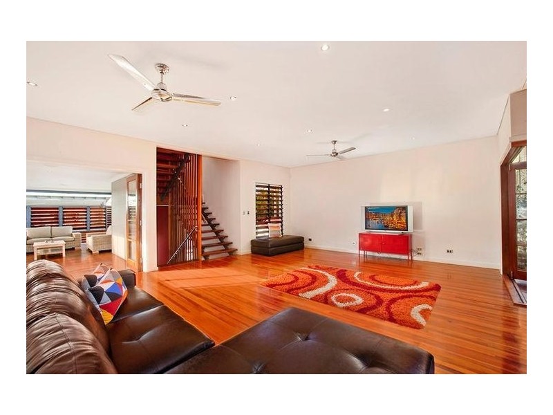 10 Cranmore Street, Red Hill QLD 4059