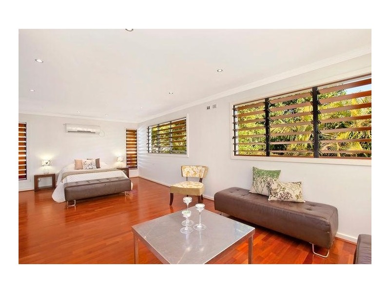 10 Cranmore Street, Red Hill QLD 4059