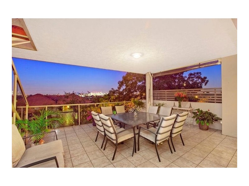 8/57 Swann Road, Taringa QLD 4068