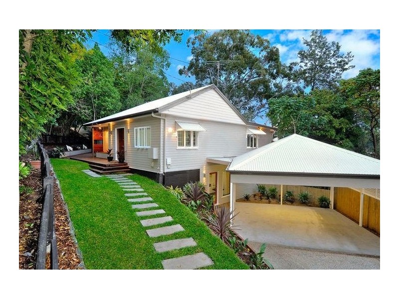 35 Barton Street, Bardon QLD 4065