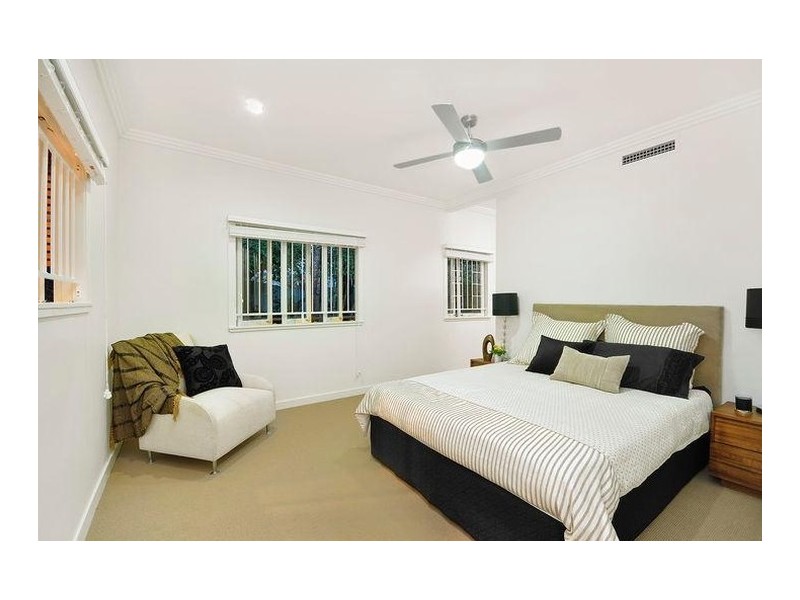 35 Barton Street, Bardon QLD 4065