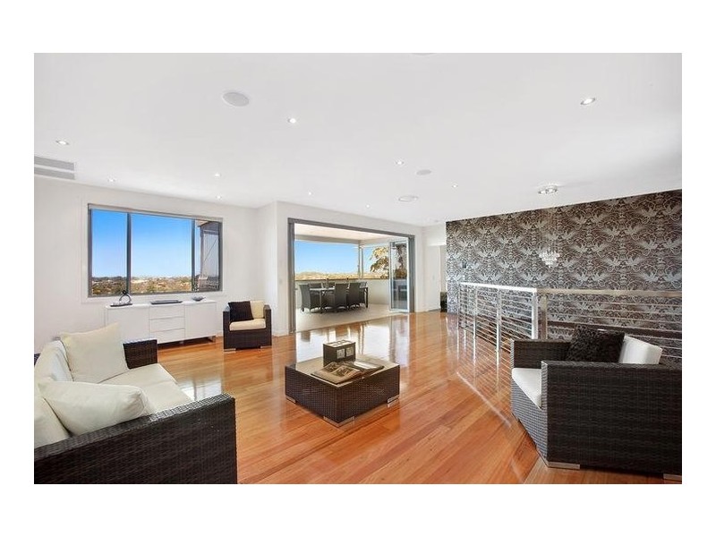 33 Graymond Street, Chermside West QLD 4032