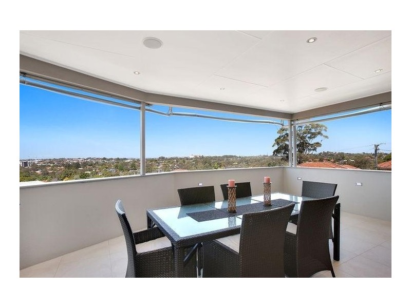 33 Graymond Street, Chermside West QLD 4032
