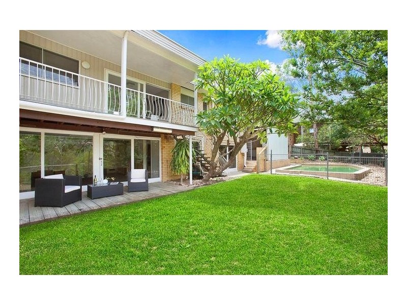 19 Rialanna Street, Kenmore QLD 4069