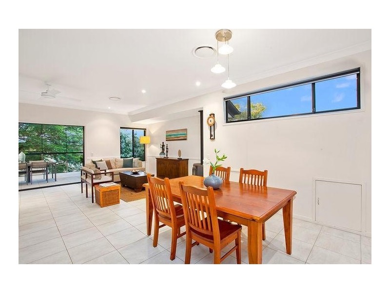 137 Waverley Road, Taringa QLD 4068