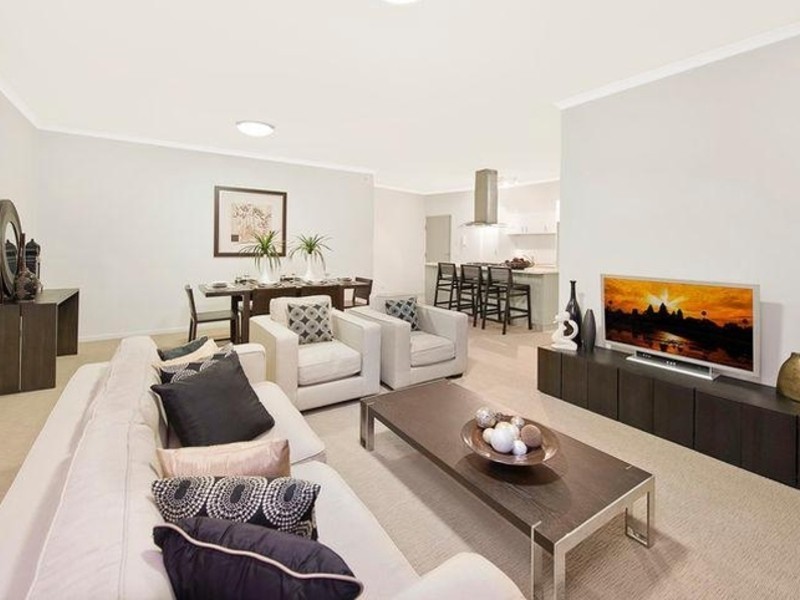 303/30 Riverview Terrace, Indooroopilly QLD 4068