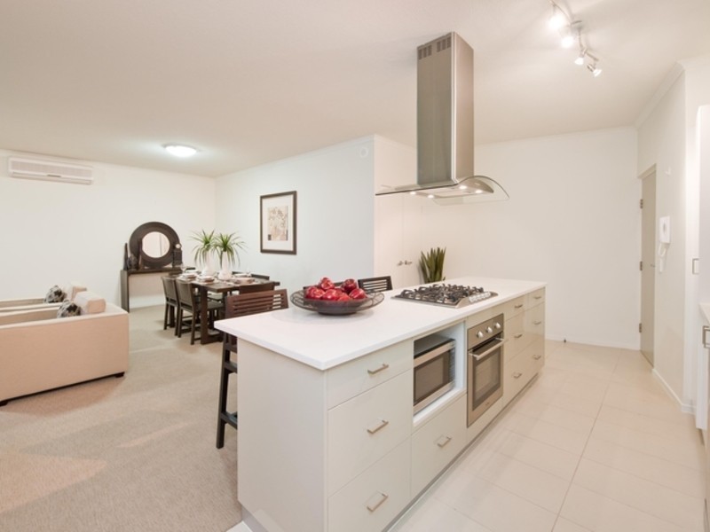 303/30 Riverview Terrace, Indooroopilly QLD 4068