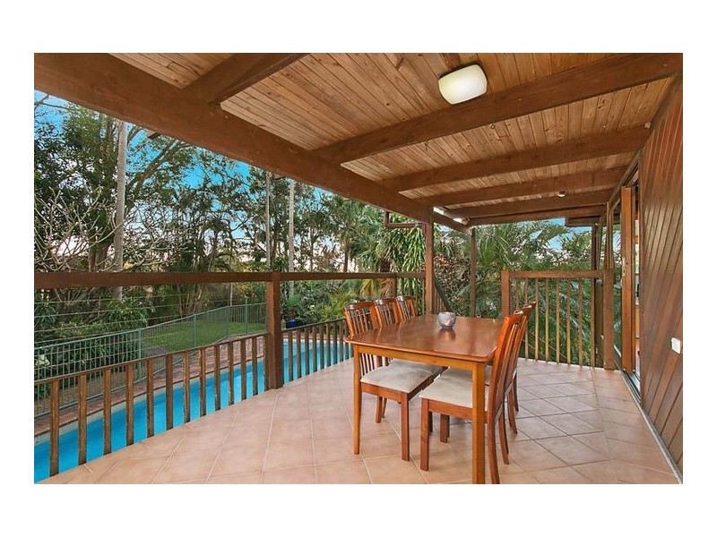 10 Jenkinson Street, Indooroopilly QLD 4068