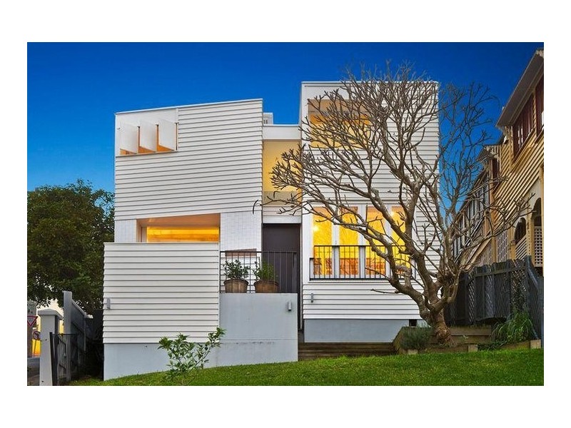 90 Enoggera Terrace, Red Hill QLD 4059