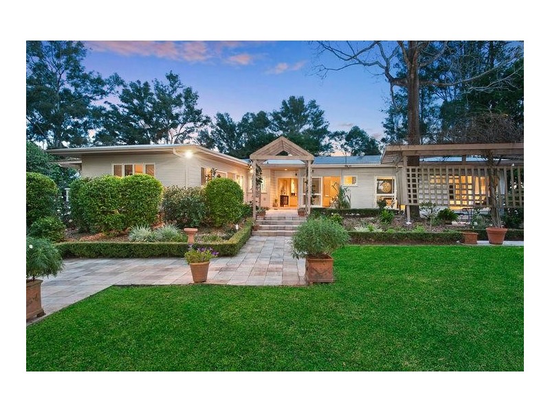 159 Gem Road, Kenmore QLD 4069