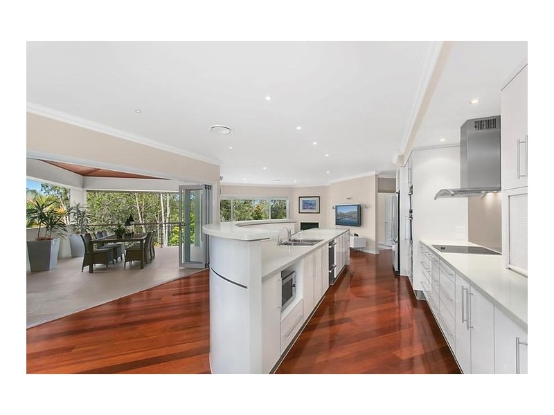 23 Highland Terrace, St Lucia QLD 4067