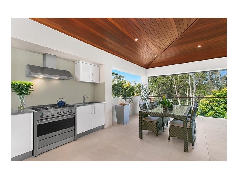 23 Highland Terrace, St Lucia QLD 4067