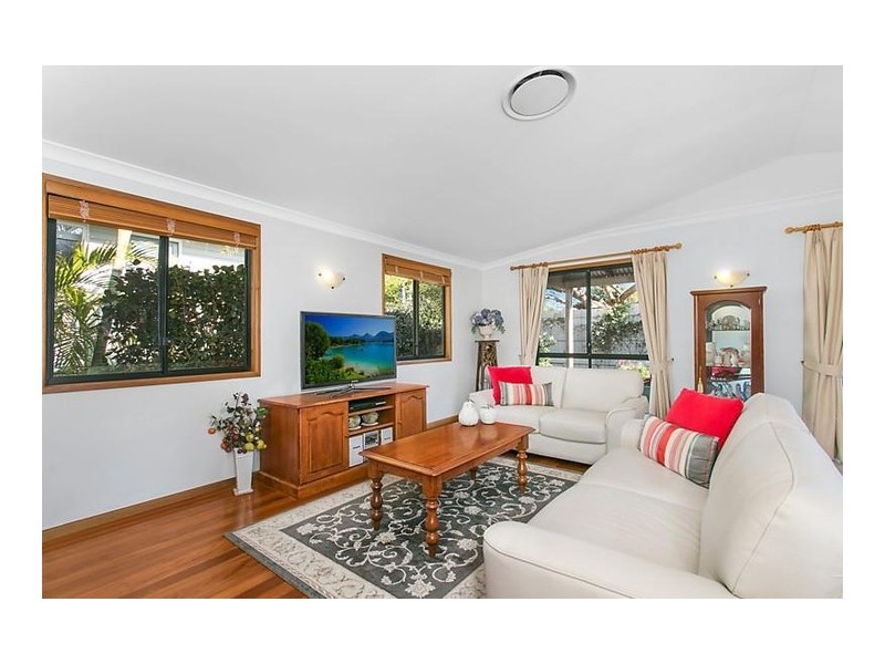 56 Burns Parade, Chapel Hill QLD 4069