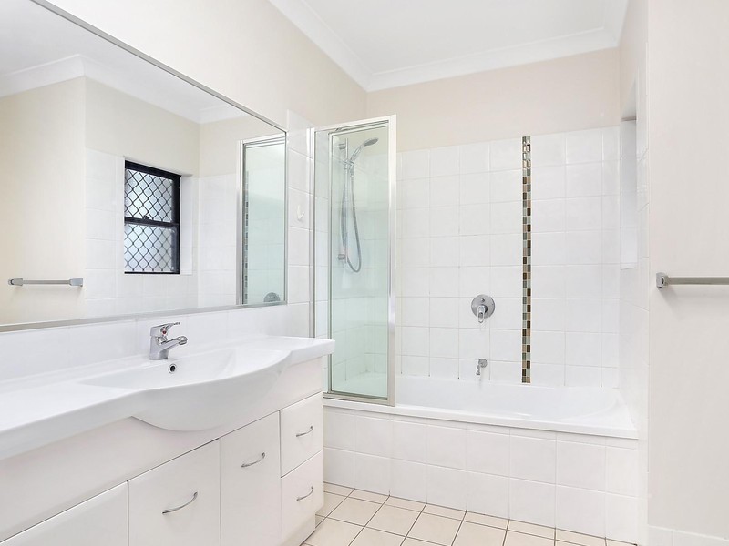 2/8 School Road, Stafford QLD 4053