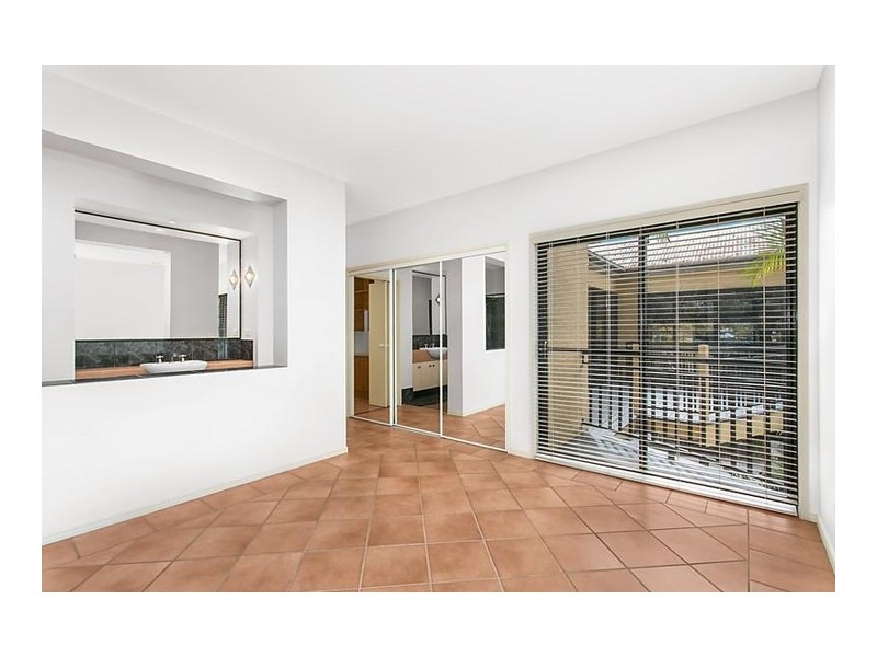 12 Owen Lane, Auchenflower QLD 4066