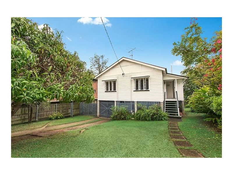 7 Seven Oaks Street, Taringa QLD 4068