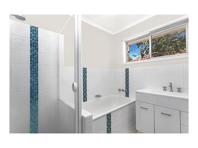 10 Donatello Street, Fig Tree Pocket QLD 4069