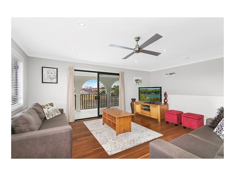 71 Meadowlands Road, Carindale QLD 4152