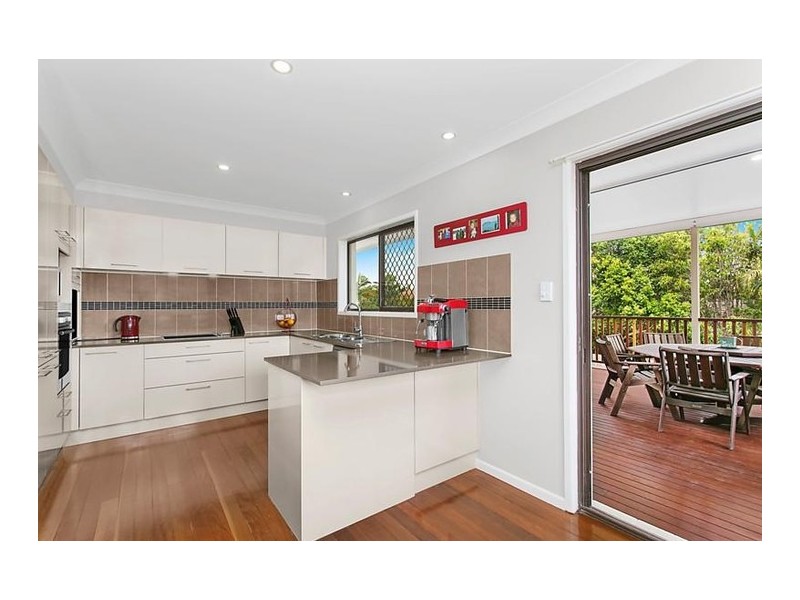 71 Meadowlands Road, Carindale QLD 4152