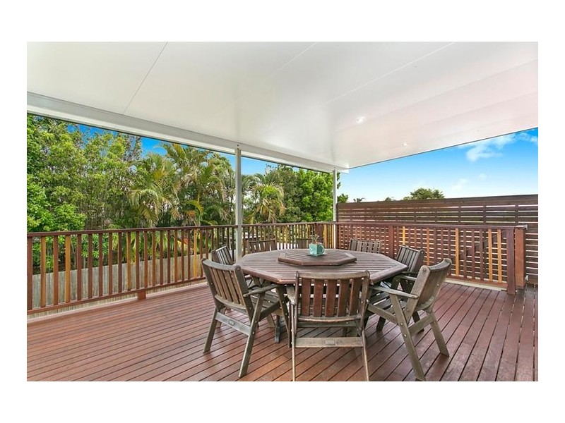 71 Meadowlands Road, Carindale QLD 4152