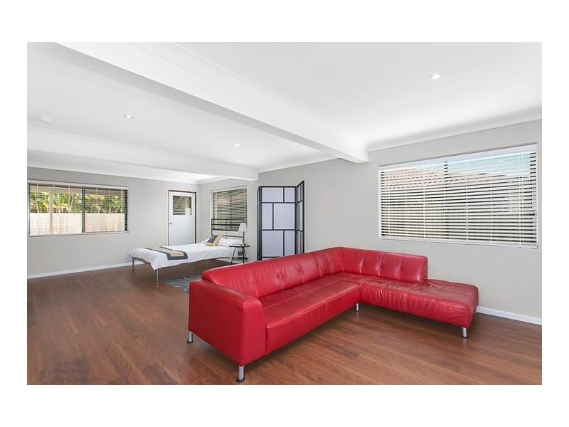 71 Meadowlands Road, Carindale QLD 4152