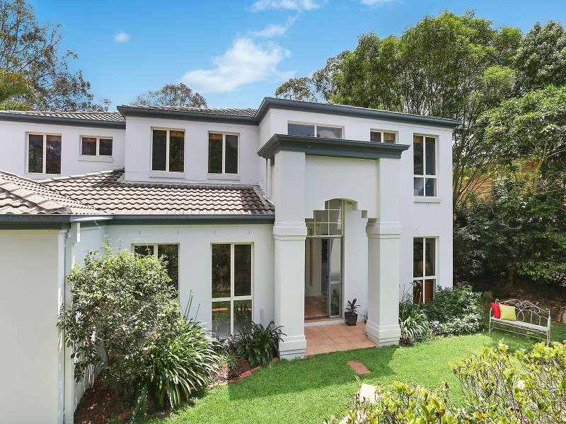 19 Friary Fields Court, Kenmore Hills QLD 4069