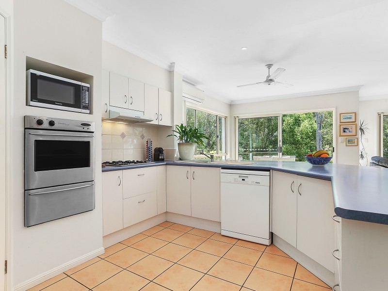 19 Friary Fields Court, Kenmore Hills QLD 4069