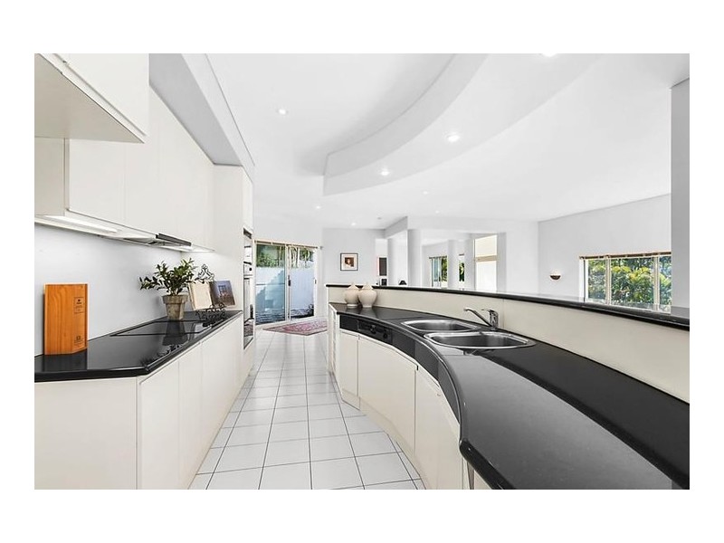 14 Martens Place, Brookfield QLD 4069