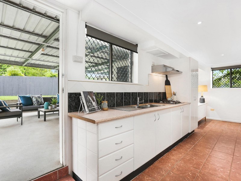 49 Brittain Street, Oxley QLD 4075