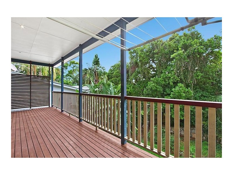 17 Wilkins Street East, Annerley QLD 4103