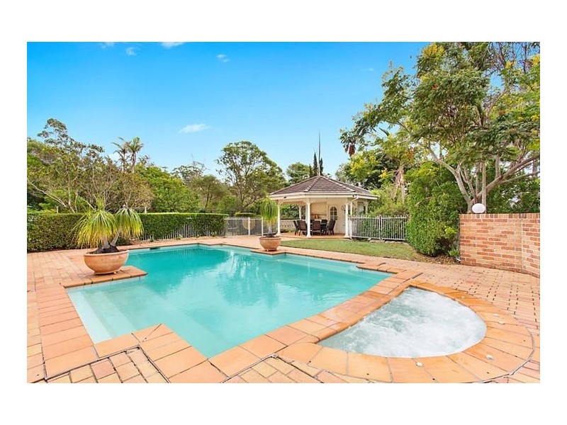 7 Logan Court, Clear Mountain QLD 4500