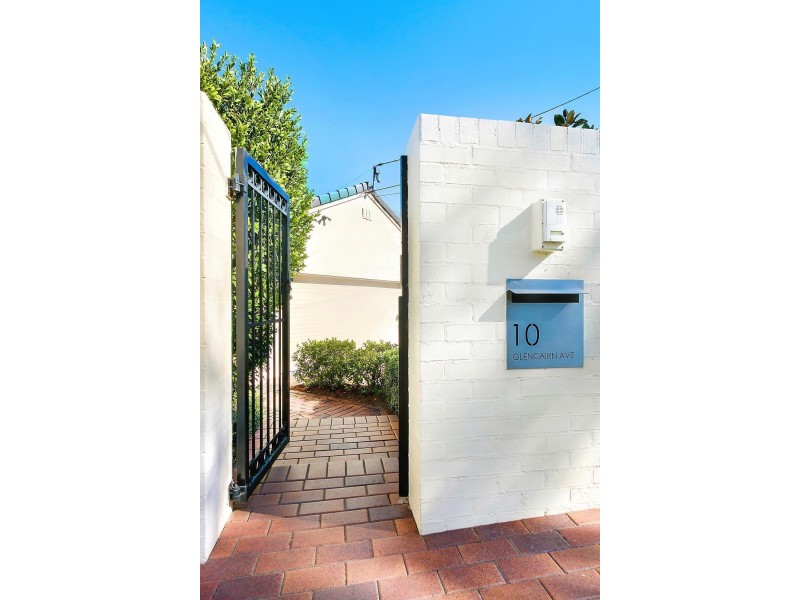 10 Glencairn Avenue, Indooroopilly QLD 4068