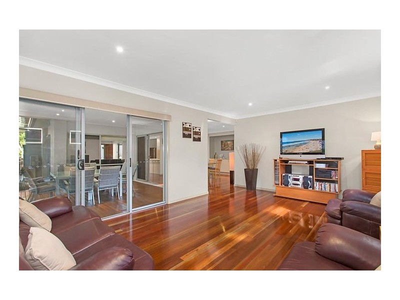 25 Lomandra Place, Chapel Hill QLD 4069